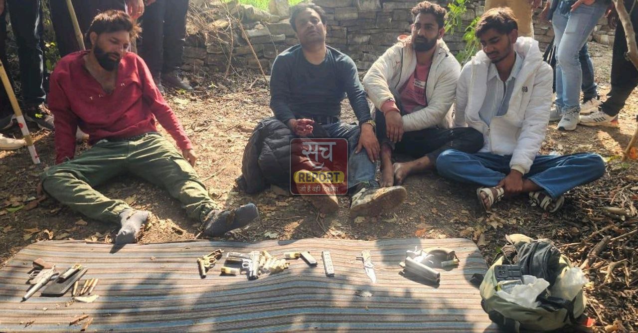 हार्डकोर अपराधी आदिल मिर्जा मुठभेड़ में घायल, हथियारों सहित गिरफ्तार