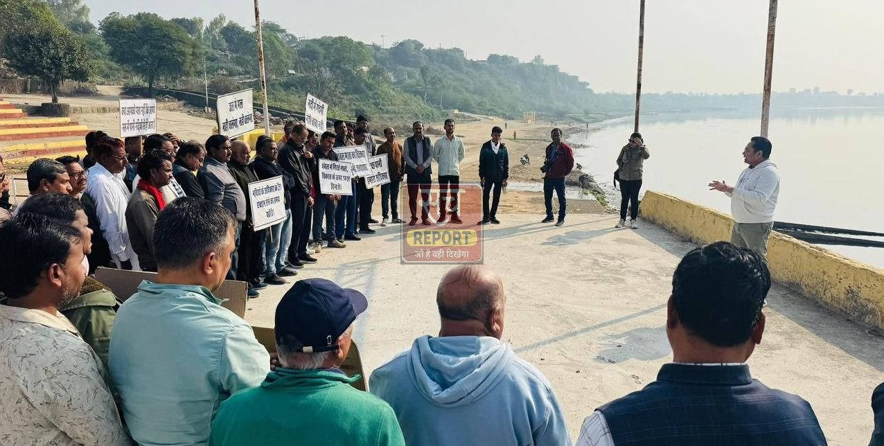 चम्बल को प्रदूषण मुक्त रखने के लिए केशवरायपाटन में पर्यावरण प्रेमियों ने निकाली पदयात्रा